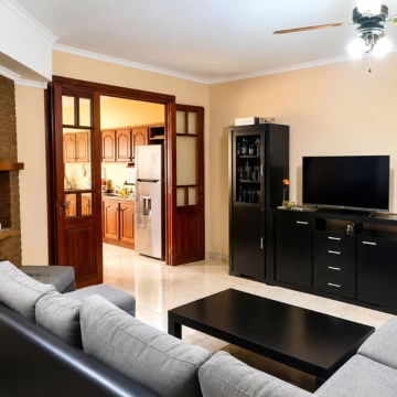 CASA 4 AMBIENTES EN VENTA – BERNAL ESTE APTO CRED