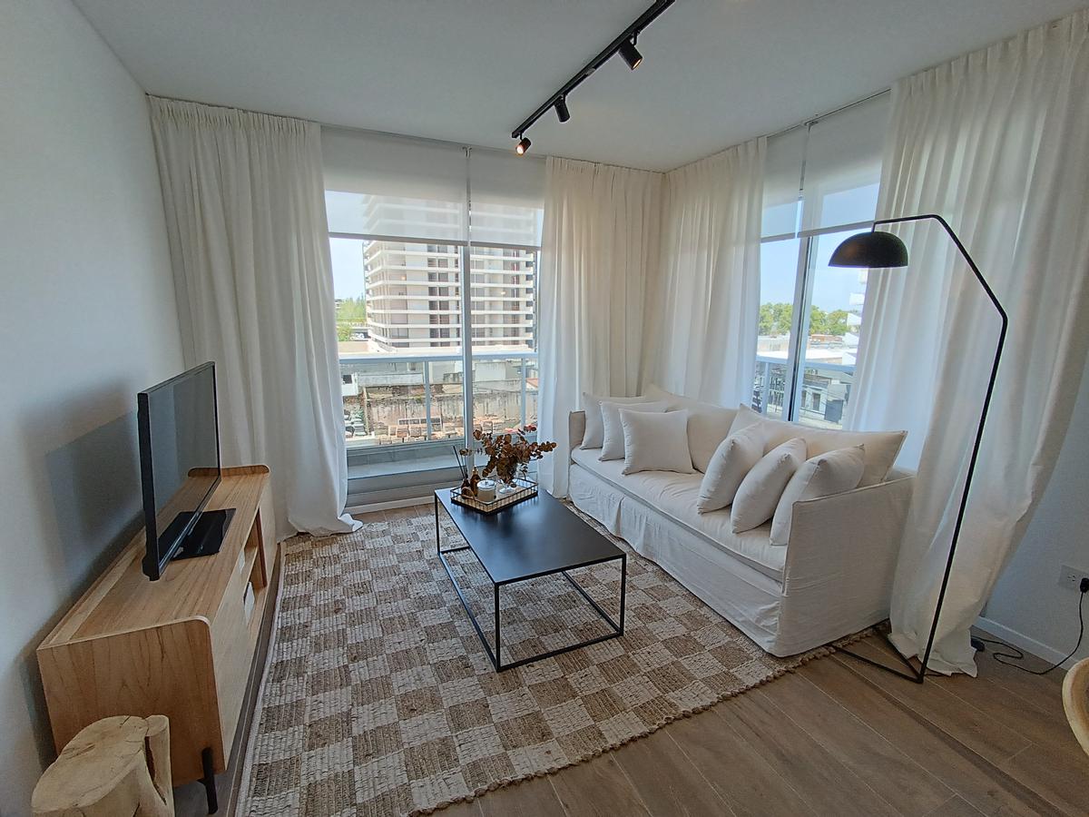 Thedy y Vélez Sarsfield  Departamento de 1 en Torre Navía en venta Rosario Puerto Norte