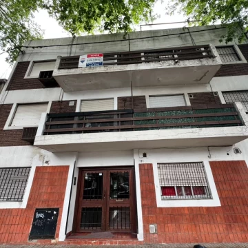 Alquiler  departamento Rosario  1 dormitorio escalera La Tablada bajas  expensas