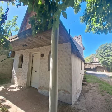 VENTA CASA 3 AMB CON PATIO BERAZATEGUI