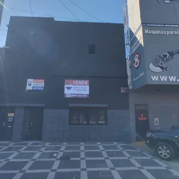 ALQUILER COMERCIAL SOBRE AV EN AVELLANEDA