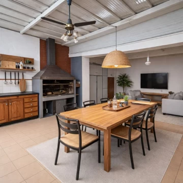 Casa en venta 4 ambientes con patio y terraza -