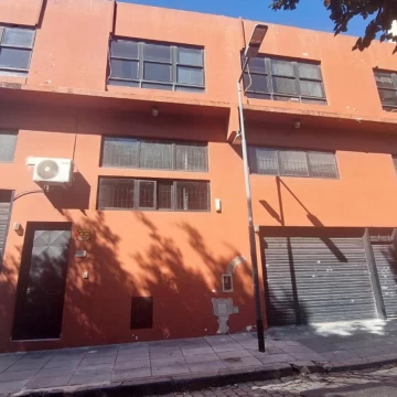 OFICINAS con DEPOSITOS VENTA CABA