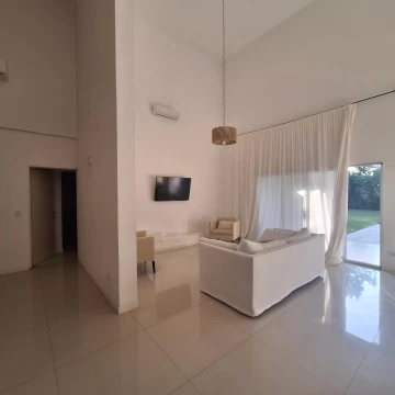 Casa a la Venta en Barrio Cerrado La Montura de 5 Ambientes