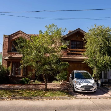 VENTA CASA 4 AMB PISCINA PARQUE COCH DON BOSCO