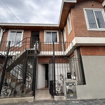 VENTA CASA 5 AMBIENTES QUILMES