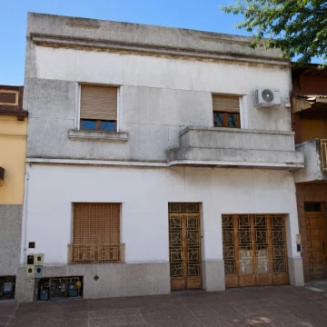 VENTA CASA/LOTE IDEAL INVERSOR 397M2 R2 BERNAL