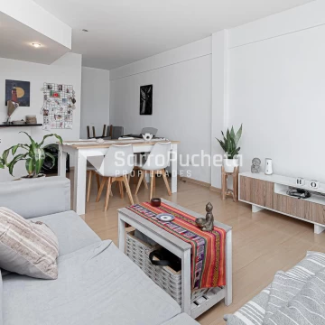 Venta semipiso 3 ambientes con cochera en Morón.