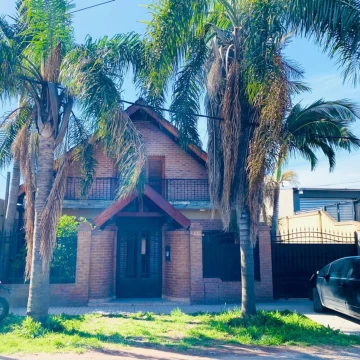 Casa 2 Plantas 4 Amb C/ Pileta Climatiz EZPELETA