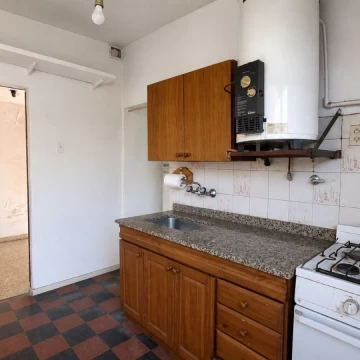 Casa en Venta 2 ambientes Quilmes oeste a reciclar