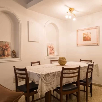 VENTA CASA 3 AMB PATIO COCHERA BERAZATEGUI