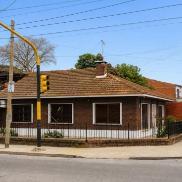 VENTA CASA 3 AMBIENTES BERAZATEGUI