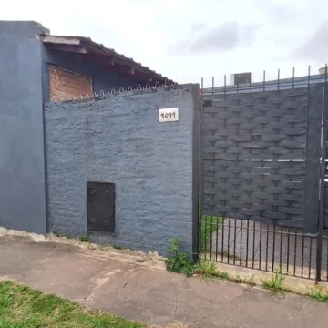 VENTA CASA 3 AMB BERNAL