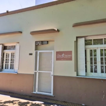 LOCAL 4 AMBIENTES CON PATIO EN QUILMES EN VENTA