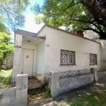 VENTA CASA 3 AMB CON PARQUE QUILMES
