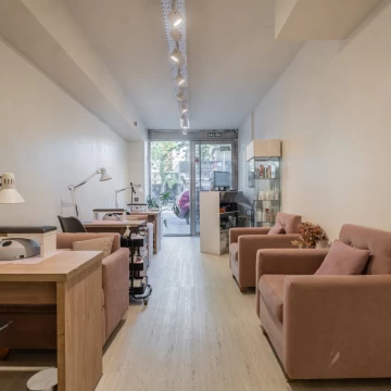Venta local comercial Av. Córdoba · Vidriera · Con renta