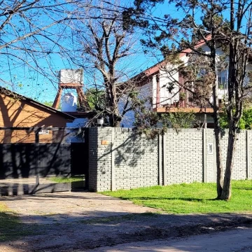 VENTA DE CASA MULTIFAMILIAR S/ 2 LOTES CON PILETA EN BARRIO MONTECARLO DEL VISO PILAR