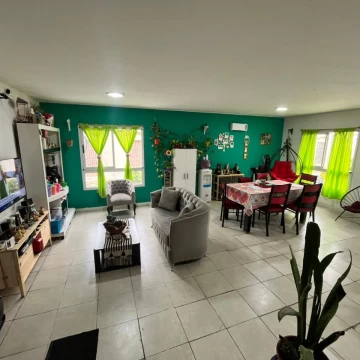 Departamento 4 Amb, con gran living comedor. Balcón Aterrazado