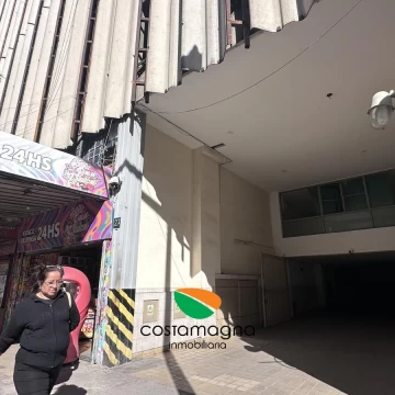 Cochera privadad frente al Mercado Norte