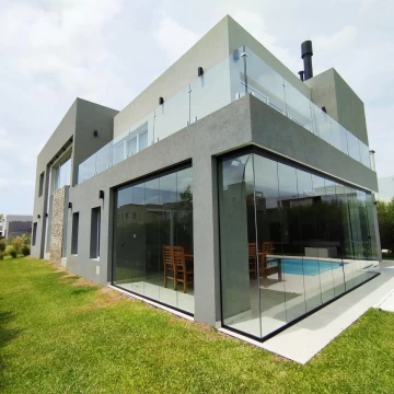 Venta Casa Barrio Cerrado Carpinchos Nordelta 4 Dormitorios Piscina Gimnasio Lote Esquina