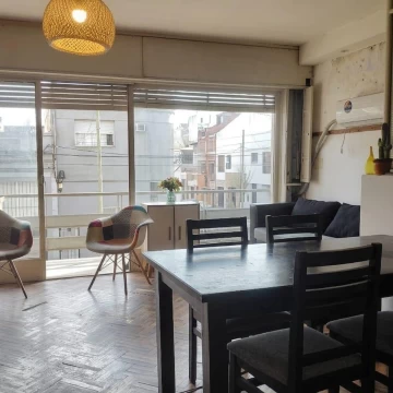 VENTA APARTAMENTO 3 DORMITORIOS EN LA COMERCIAL A RECICLAR 