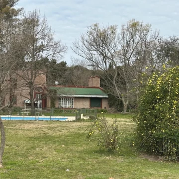 Venta Quinta de 4.000 m2 Gran arboleda Barrio semi cerrado 