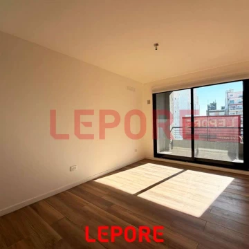 Departamento 4 AMBIENTES con balcon y cochera 