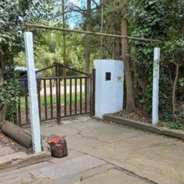 Terreno en venta en Chascomús con parrilla y jardín