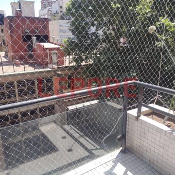       VENTA DE 3 AMBIENTES CON DEPENDENCIA EN RECOLETA