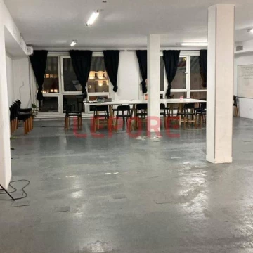 OFICINA EN PLANTA LIBRE DE CATEGORIA!!!