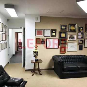 Oficina en venta Centro / Microcentro 7 ambientes