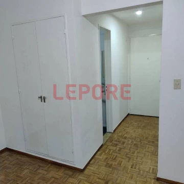 VENTA DE MONOAMBIENTE EN INMEJORABLE UBICACION
