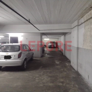 Cochera en venta Barrio Norte 
