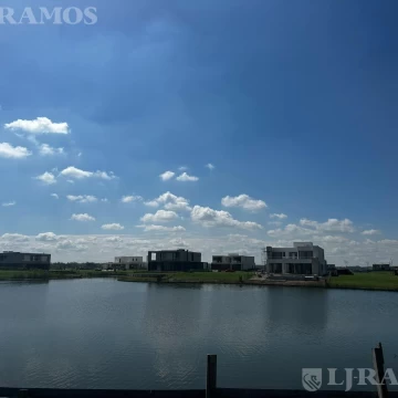 Casa EN pUERTOS