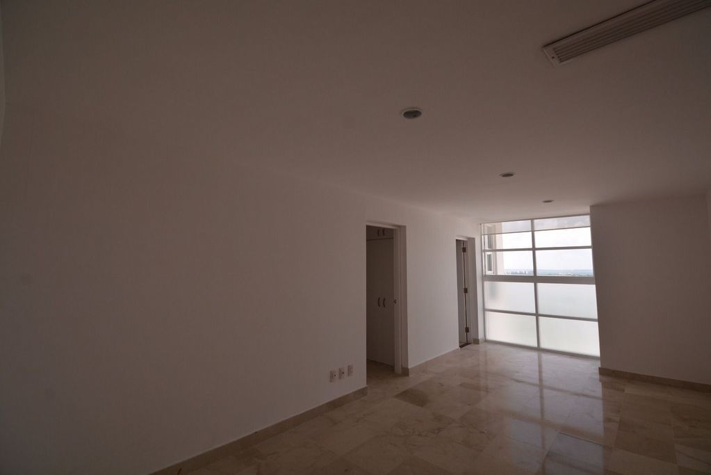 Amplio penthouse