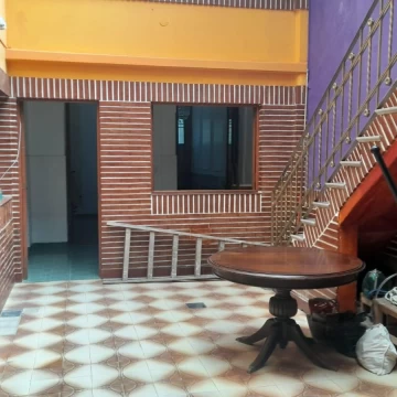 4 Ambientes-Patio- Terraza Lote propio-constitucion