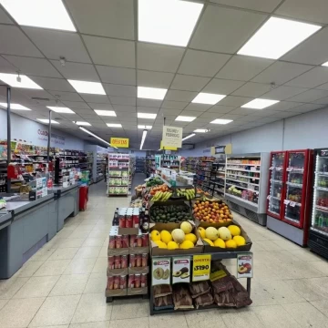 Local apto Super-Posibilidad de renta inmediata-Floresta