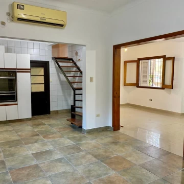 Casa 4 ambientes-financ propia- Haedo