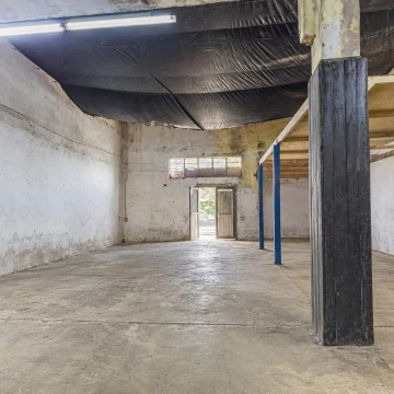 Depósito Galpón  en Venta en Morón, G.B.A. Zona Oeste, Argentina