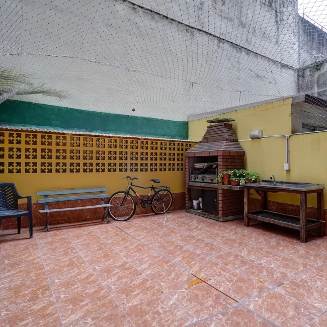 Departamento 3 ambientes planta baja reciclado a nuevo dos patios opcion cochera - Villa Urquiza
