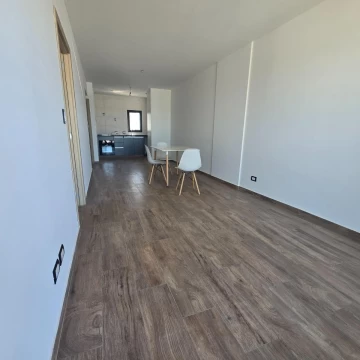 VENTA DEPARTAMENTOS PARQUE CHAS, 2 AMB.CON TOILETTE, SUITE, COCHERAS.