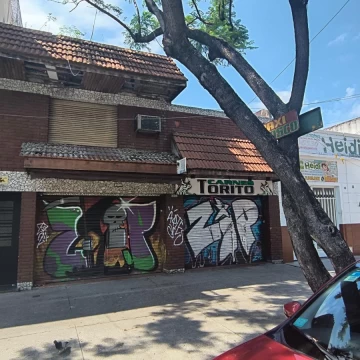 Local en venta - 130 m2 -  Parque Avellaneda
