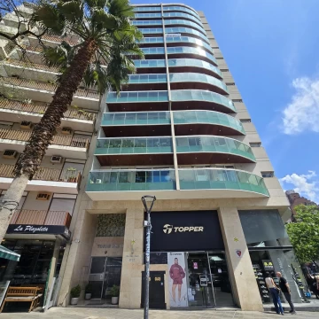 Departamento con pileta en Nueva Córdoba! 1 dormitorio   balcón