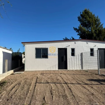 Casa en alquiler c/ cochera en Progreso