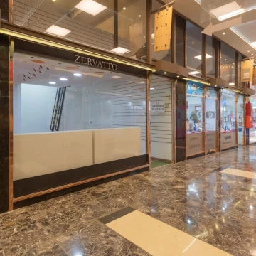 Local en Alquiler en FLORIDA Y CORRIENTES. Galeria Central a metros de la entrada
