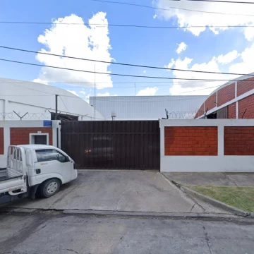 Depósito Industrial en Alquiler – 1.800 m² – Doble Acceso y Oficinas | Campana