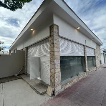 Local Comercial en Alquiler en Av. Quiroga y Agustín Álvarez, San Rafael | Cumbrein