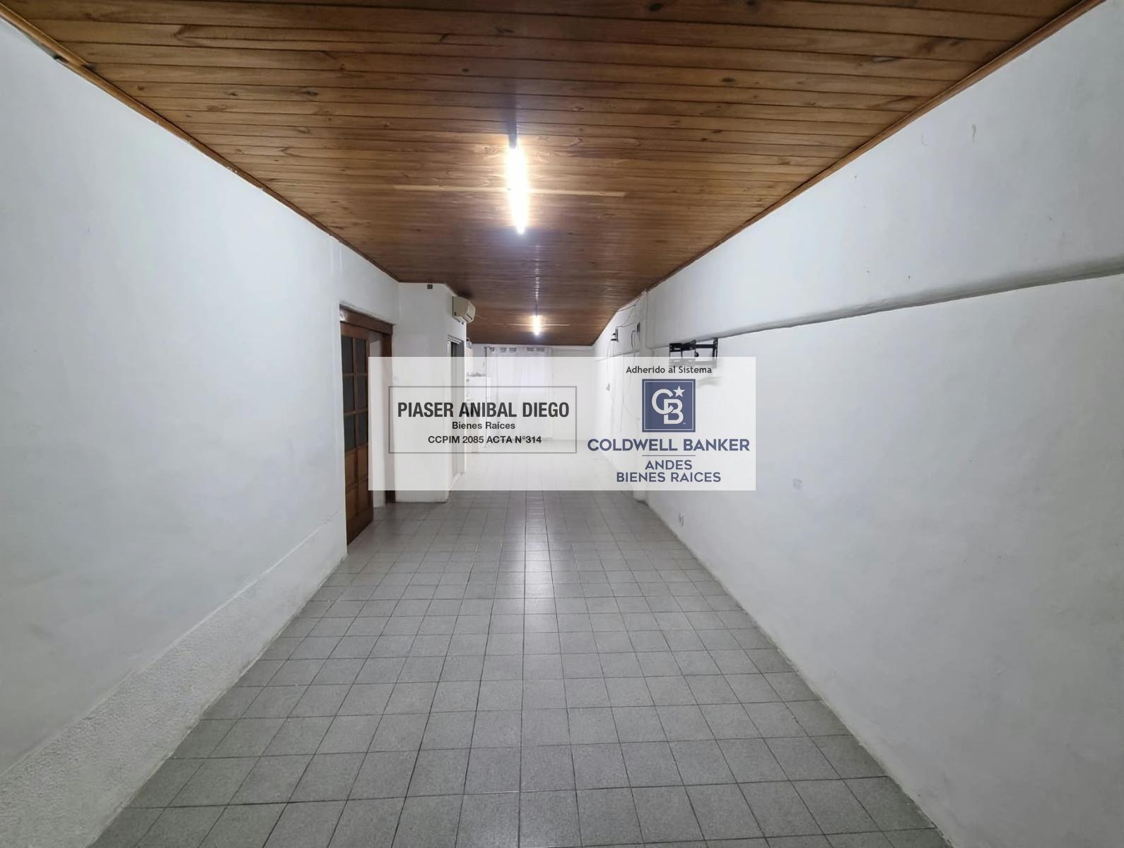 Cocina-Comedor-Garage. (desde frente)