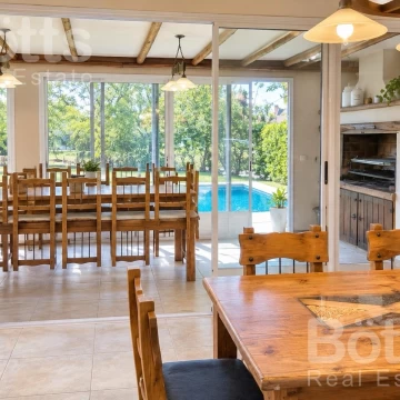 Casa en Alquiler en Country Club Banco Provincia