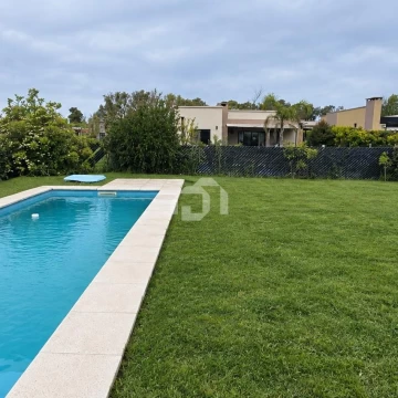 Casa  en Alquiler en San Ramón, Pilar del Este, Pilar